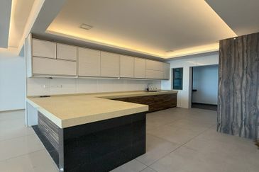 Vista Alam Serviced Apartment