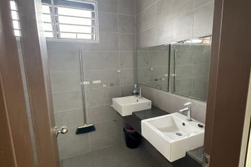 Scarlet @ Bandar Rimbayu