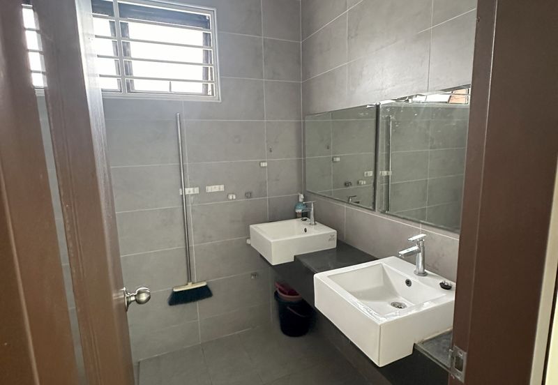 Scarlet @ Bandar Rimbayu