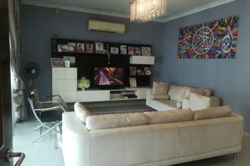 Beautifully Renovated Unit Usj Heights 2.5 Storey