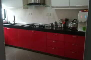 Beautifully Renovated Unit Usj Heights 2.5 Storey