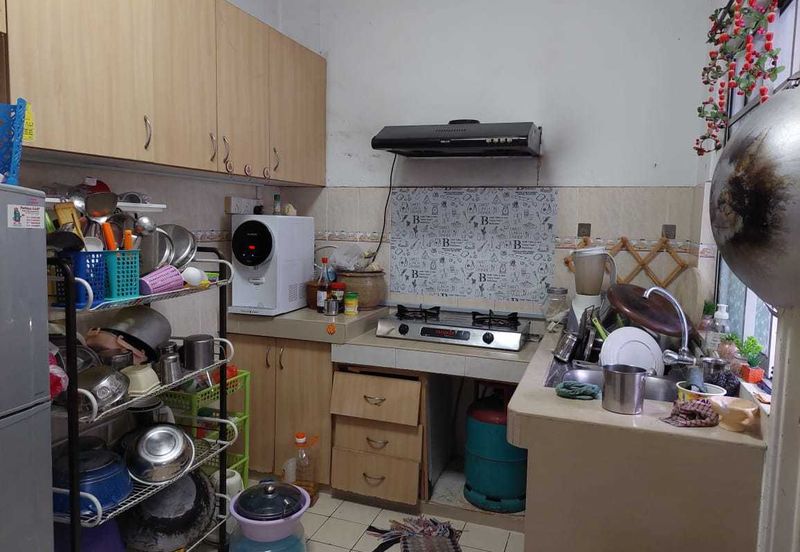 Jalan Putra Permai 10/2  C