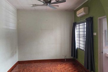 Jalan Putra Permai 10/1 Q