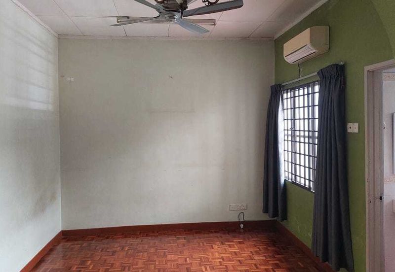 Jalan Putra Permai 10/1 Q