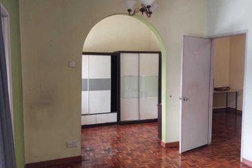 Jalan Putra Permai 10/1 Q