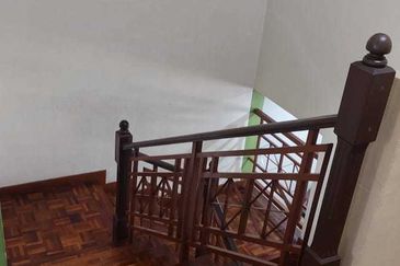 Jalan Putra Permai 10/1 Q