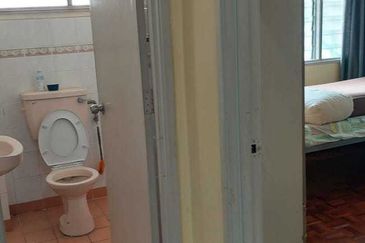 Jalan Putra Permai 10/1 Q