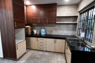 Jalan Putra Permai 10/1 C