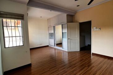 Jalan Putra Permai 10/1 C