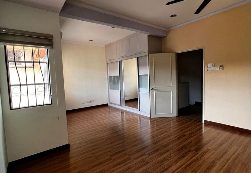 Jalan Putra Permai 10/1 C