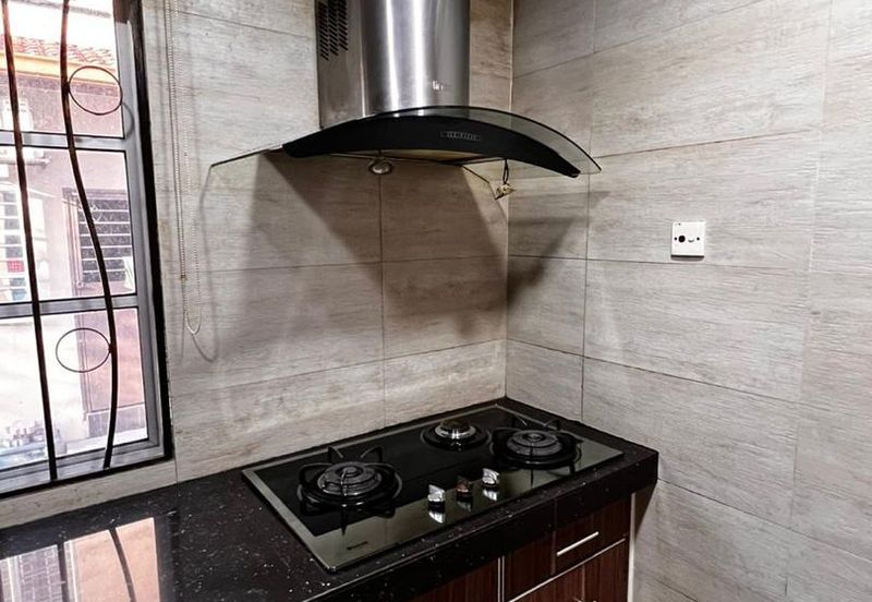 Jalan Putra Permai 10/1 C