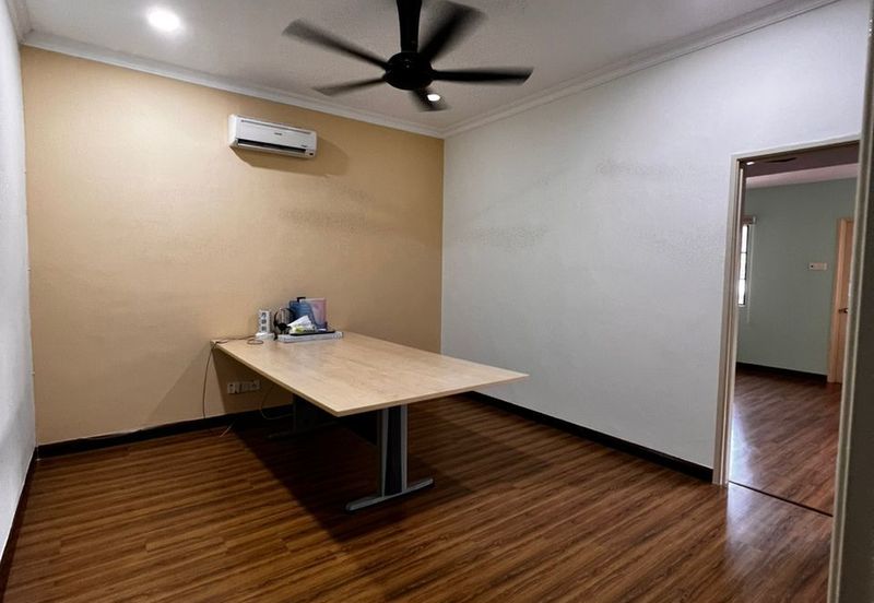 Jalan Putra Permai 10/1 C