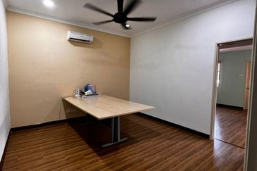 Jalan Putra Permai 10/1 C