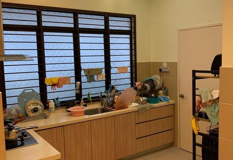 Puchong Bandar Puteri 11 Double Storey House For Sale 