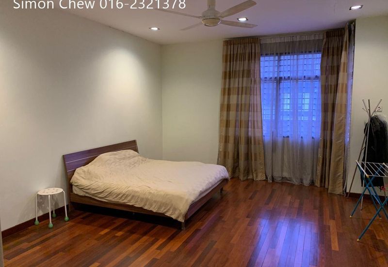 Puchong Bandar Puteri 11 Double Storey House For Sale 