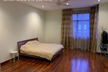 Puchong Bandar Puteri 11 Double Storey House For Sale 