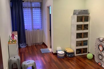 Puchong Bandar Puteri 11 Double Storey House For Sale 