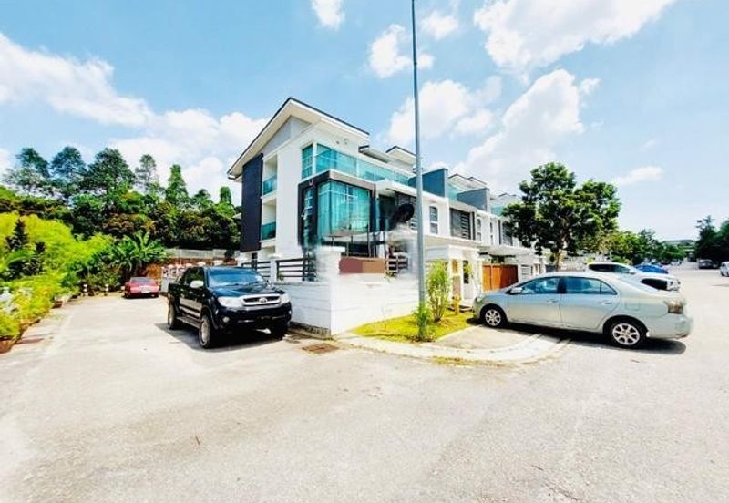 Endlot 2.5 Sty SuperLink Cyprus, USJ Heights, Subang Jaya