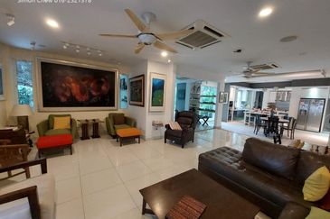 Usj Heights Capri 3 storey Corner House Huge Garden Subang Jaya