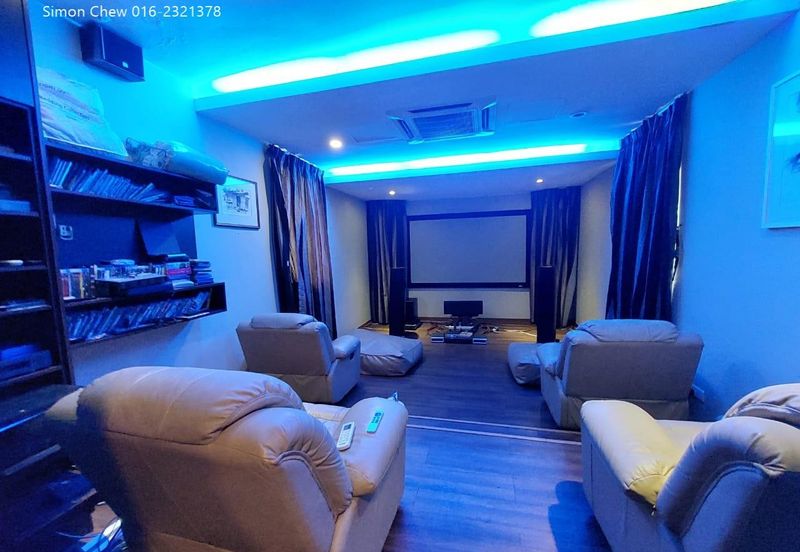 Usj Heights Capri 3 storey Corner House Huge Garden Subang Jaya