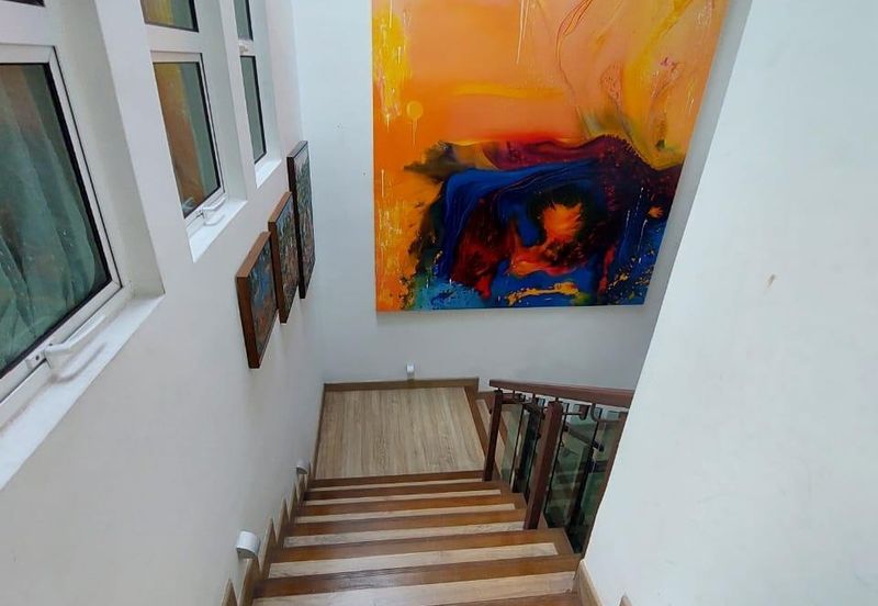 Usj Heights Capri 3 storey Corner House Huge Garden Subang Jaya