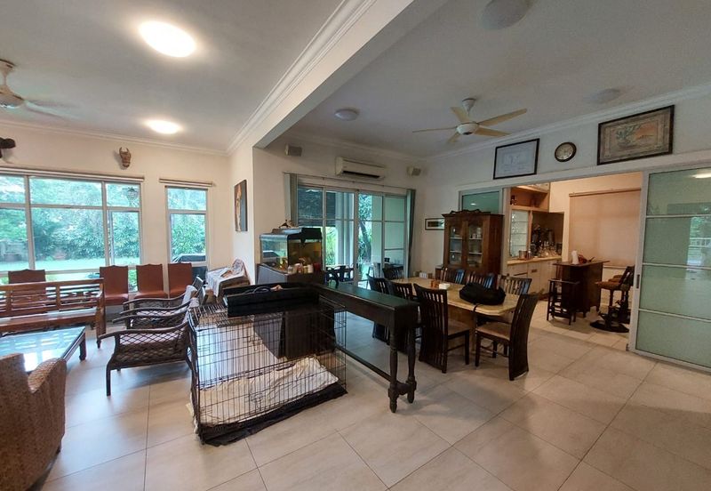 Corner 2.5 Storey Superlink USJ Heights Mandara  With Huge Land