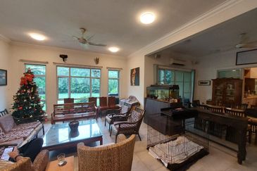 Corner 2.5 Storey Superlink USJ Heights Mandara  With Huge Land