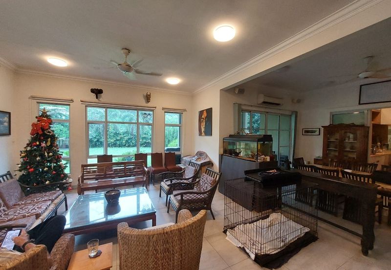 Corner 2.5 Storey Superlink USJ Heights Mandara  With Huge Land