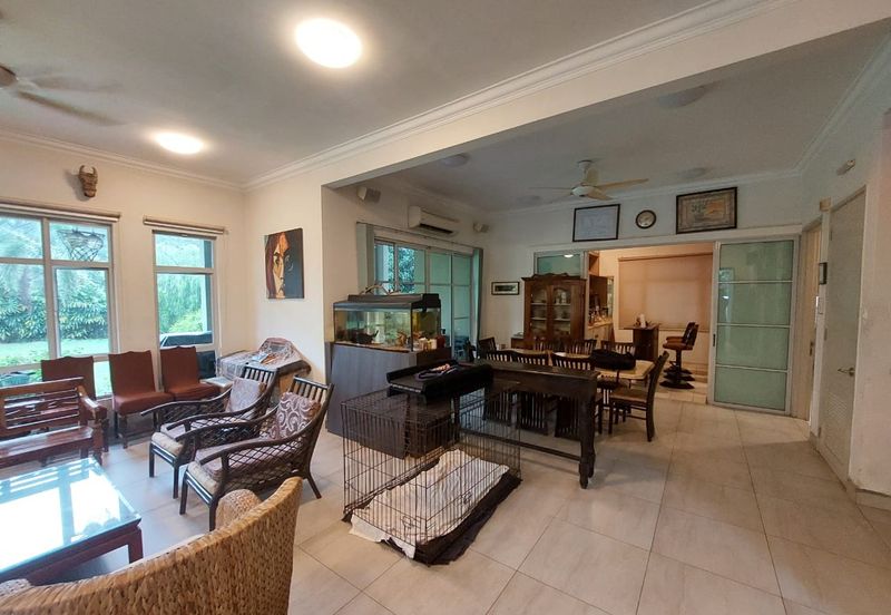 Corner 2.5 Storey Superlink USJ Heights Mandara  With Huge Land