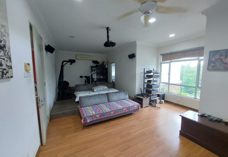 Corner 2.5 Storey Superlink USJ Heights Mandara  With Huge Land