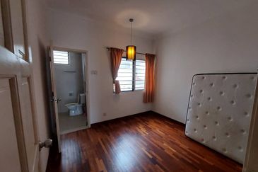 2.5 Sty Bandar Puteri 11 Puchong For Sale Well Kept 