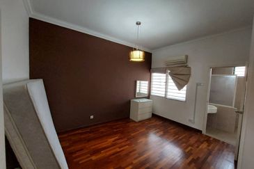 2.5 Sty Bandar Puteri 11 Puchong For Sale Well Kept 