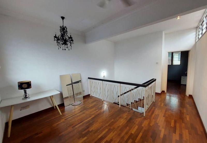 2.5 Sty Bandar Puteri 11 Puchong For Sale Well Kept 