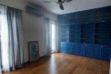 The Villa @ Serai Saujana / Villa Serai Saujana