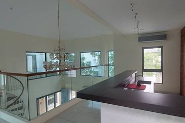 The Villa @ Serai Saujana / Villa Serai Saujana