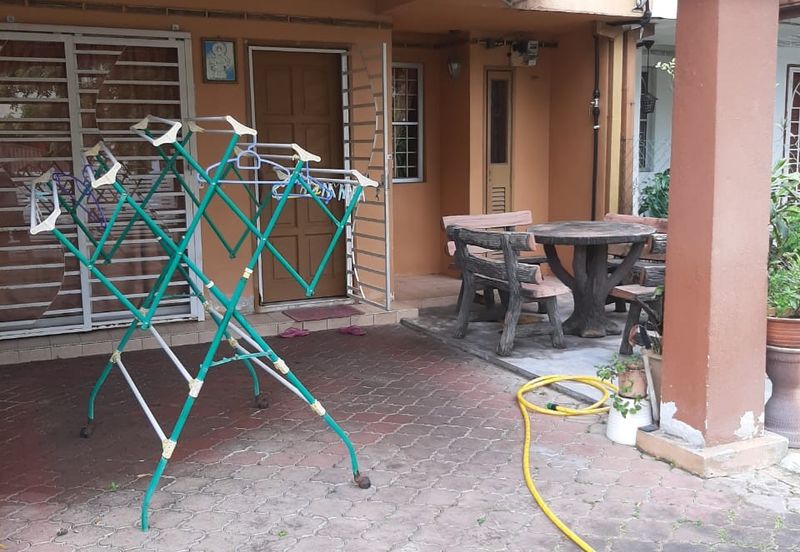 Jalan Putra Bistari 2/5A