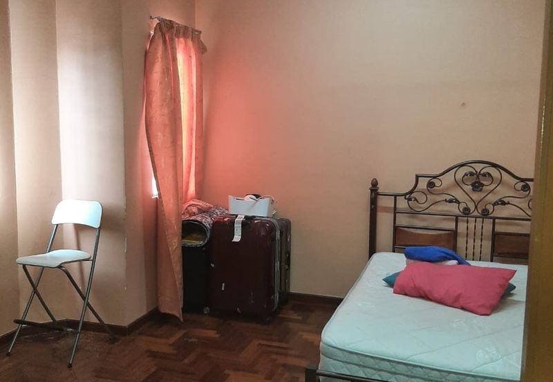 Jalan Putra Bistari 2/5A