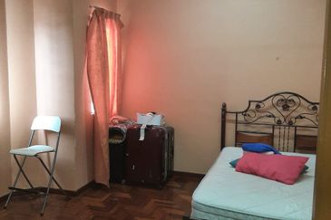 Jalan Putra Bistari 2/5A