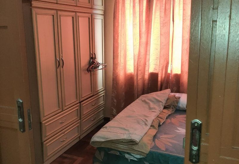 Jalan Putra Bistari 2/5A