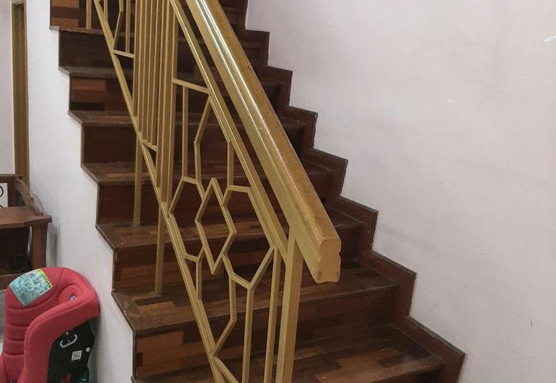 Jalan Putra Bistari 2/5A