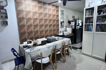 Jalan Putra Bahagia 8/2A