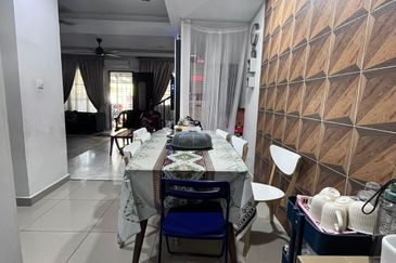 Jalan Putra Bahagia 8/2A