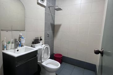 Jalan Putra Bahagia 8/2A