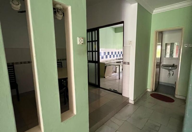 Jalan Putra Indah 9/16