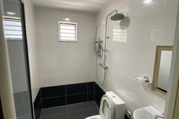 Jalan PJS 11/6 (Lagoon Barat) 