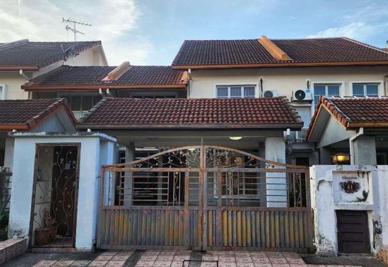 Jalan Putra Permai 10/2  I