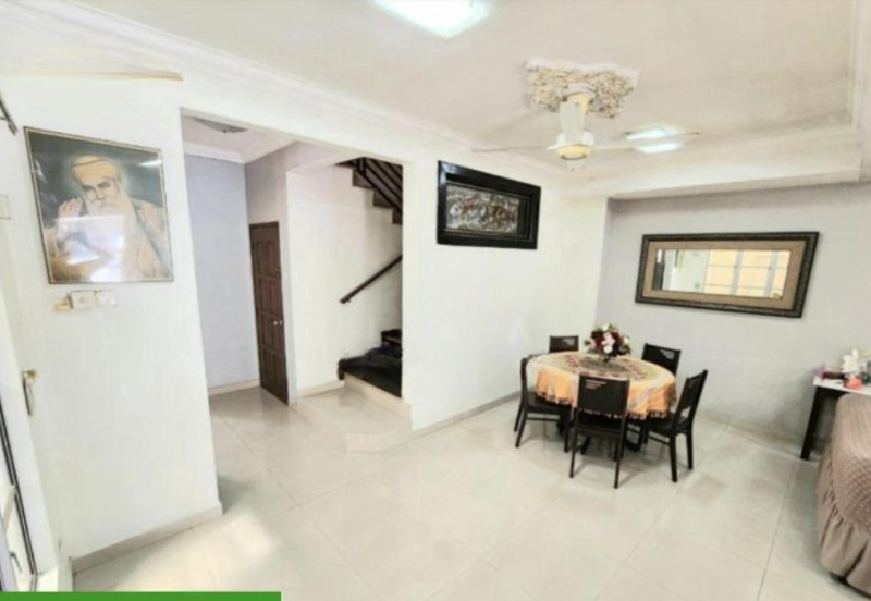 Jalan Putra Permai 10/2  I