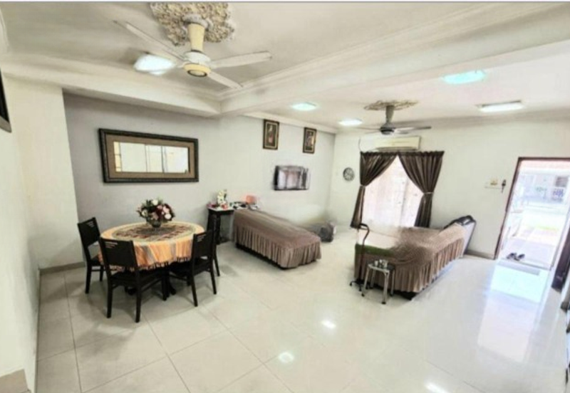 Jalan Putra Permai 10/2  I