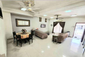 Jalan Putra Permai 10/2  I