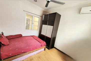 Jalan Putra Permai 10/2  I